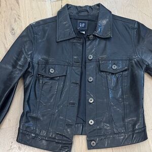 GAP Vintage Genuine
Patent Leather Bomber Moto
Trucker Jacket Black